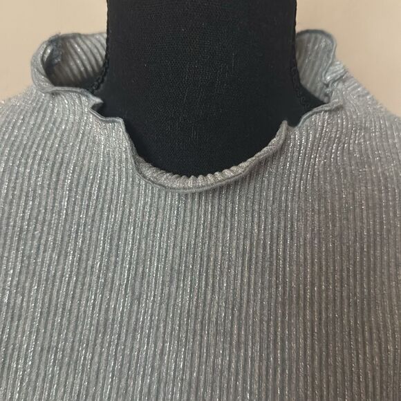 Anthropologie Silver Sleeveless Top - Picture 2 of 4